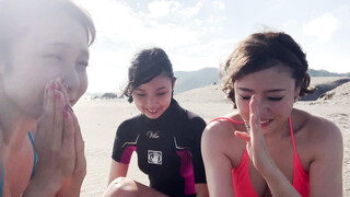 BBAN-391 浜崎真緒と逢見リカが真夏のビーチで地元女子を口説いてレズナンパ！ 私たちと一緒に気持ちよくなろうよ！